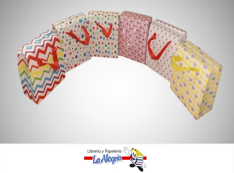 CAJA DE REGALO ESTAMPADO 12X13.5X9CM MARCA S/M