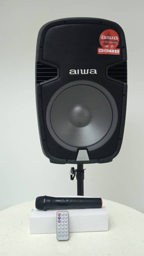 ALQUILER DE CORNETA 15" CON MICROFONO INALAMBRICO   