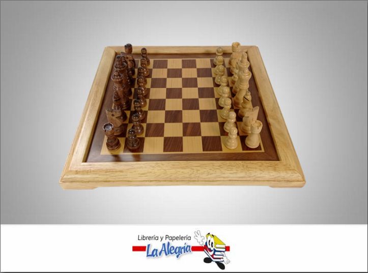 AJEDREZ MADERA CON PIEZA 32X32 UND MARCA S/M   